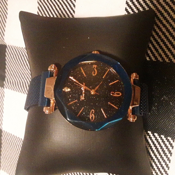 Watch - Picture 1 of 1